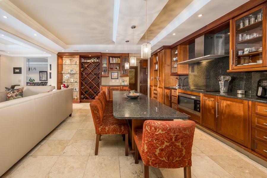 6 Bedroom Property for Sale in Klein Zevenwacht Western Cape